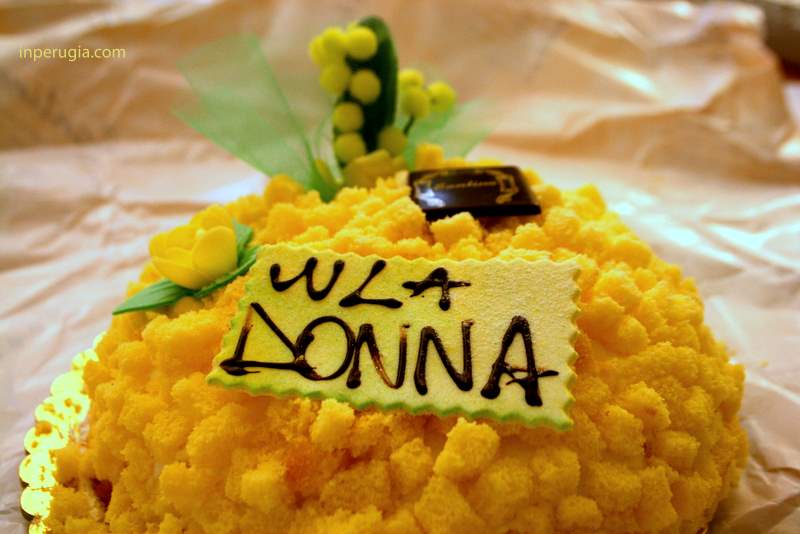 Perugia on March 8 – Mimosa Cake for Festa della Donna